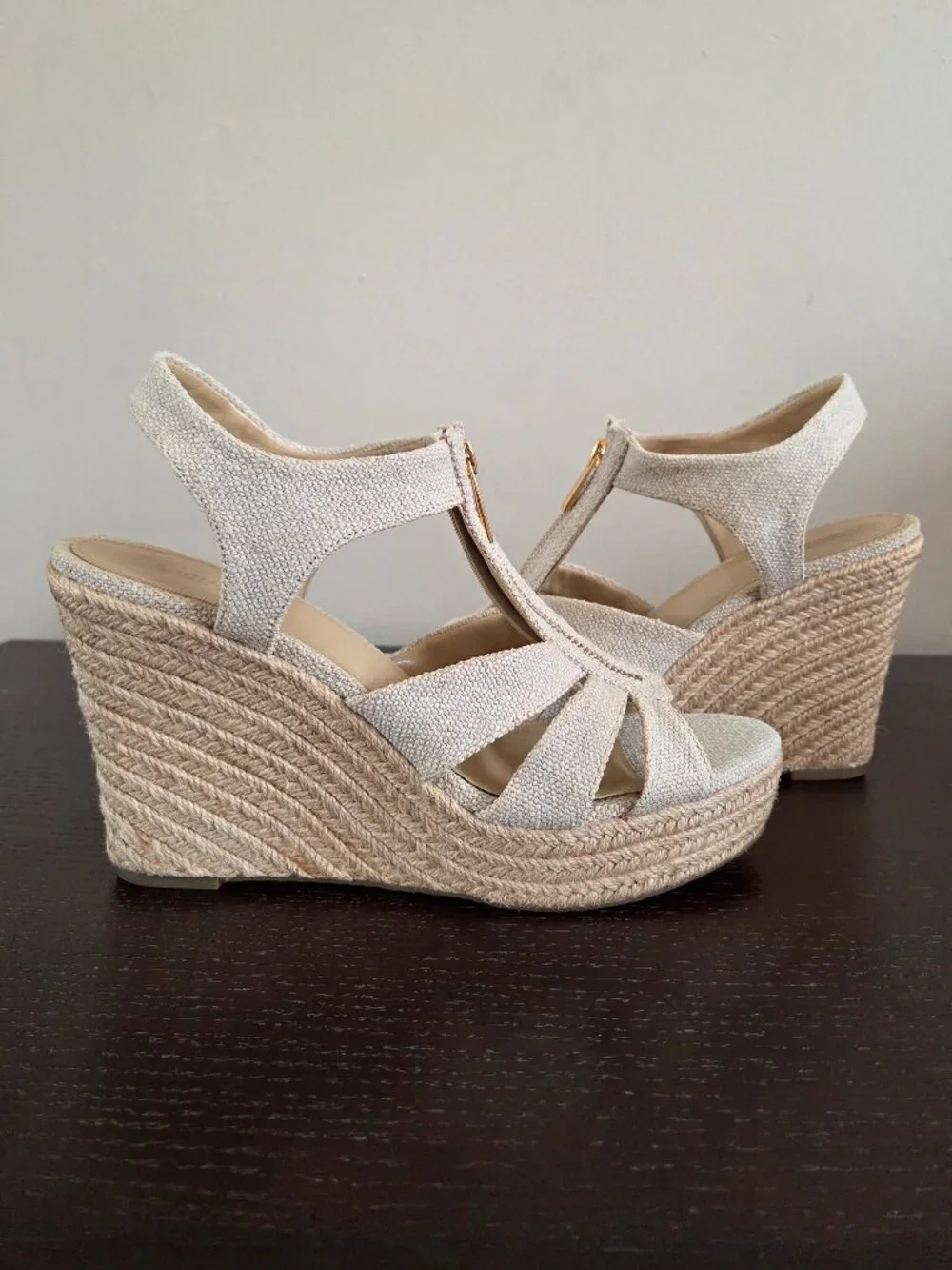 Michael Kors Berkley Canvas Espadrille Wedge Sandals Size 9.5 Tan Zip Preppy
